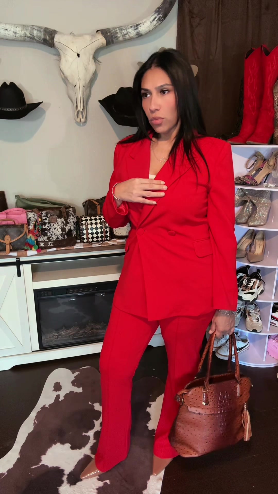 @KeepingUpWithVeronica