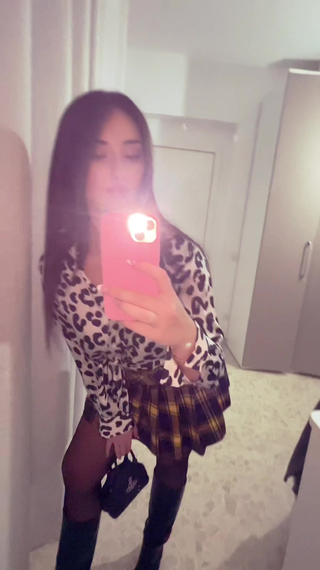 @elisabellucci_