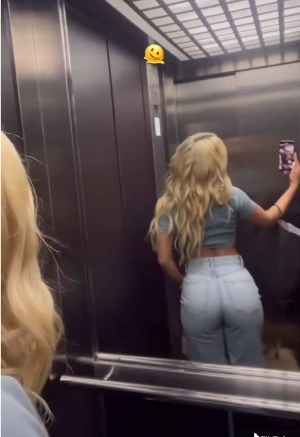 @Emaaxx