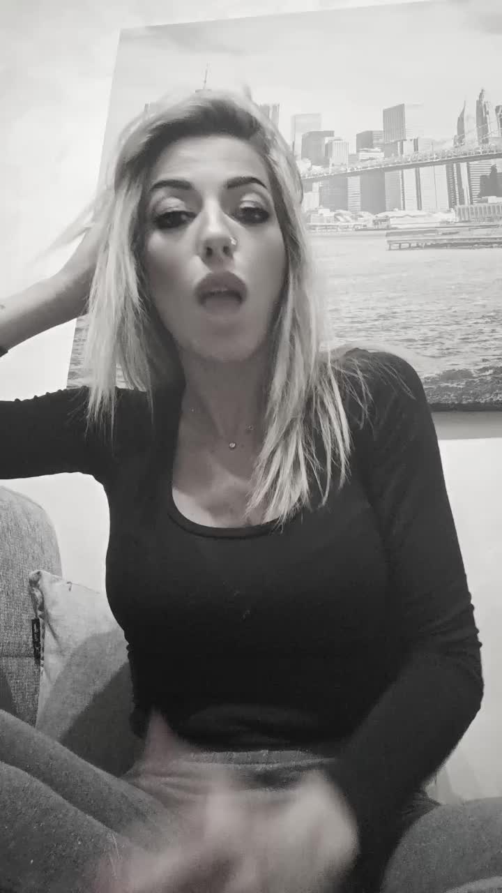 @biondina3087