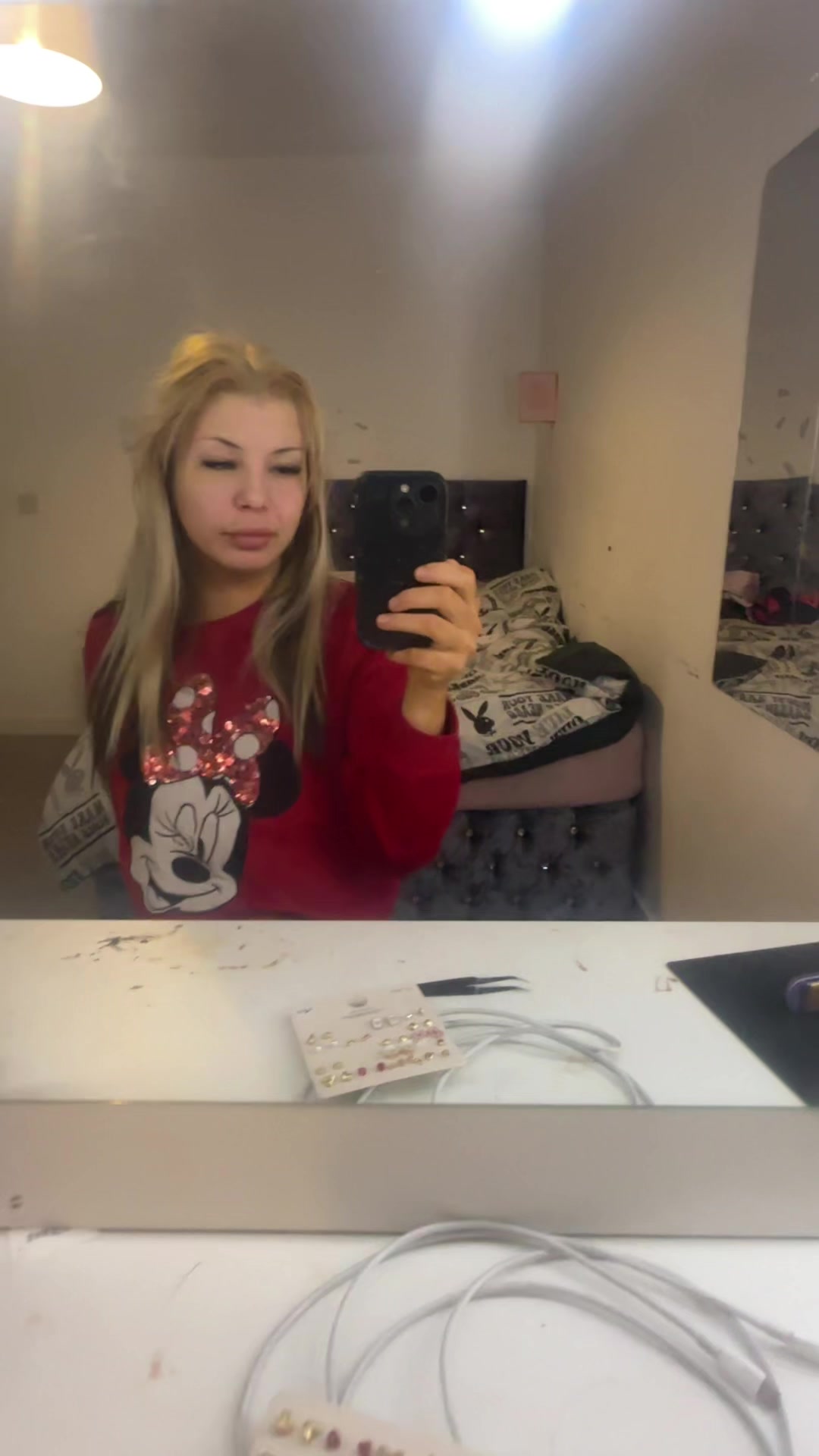 @cronicolelyonline