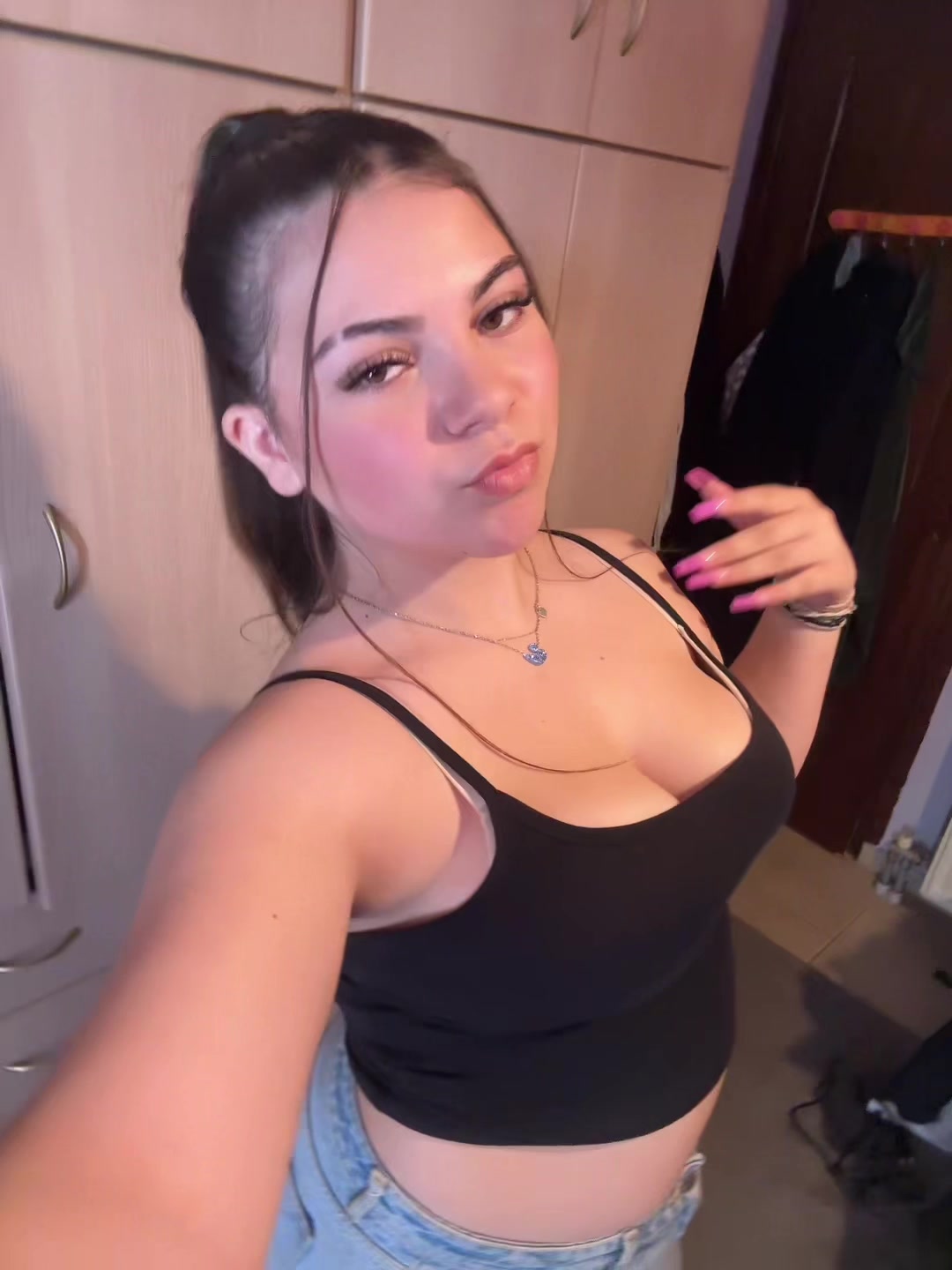 @❦