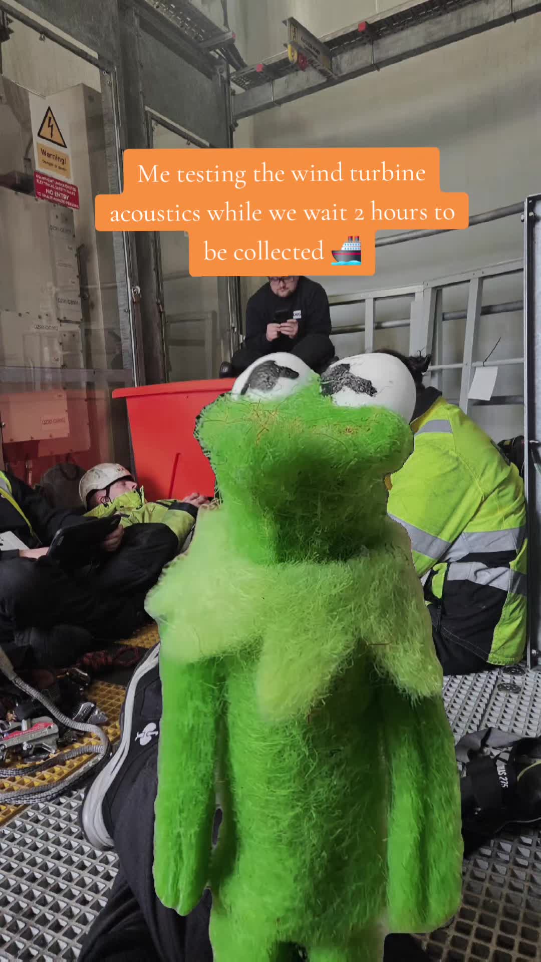 @Bee