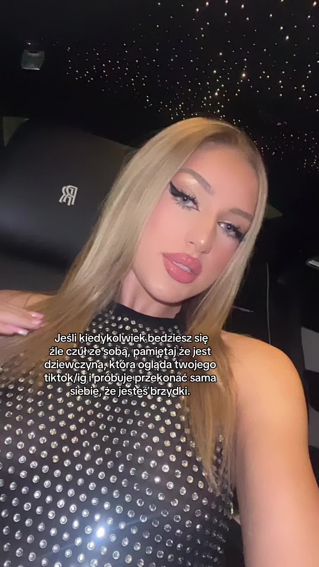 @CAROLINE MARIA DERPIENSKI