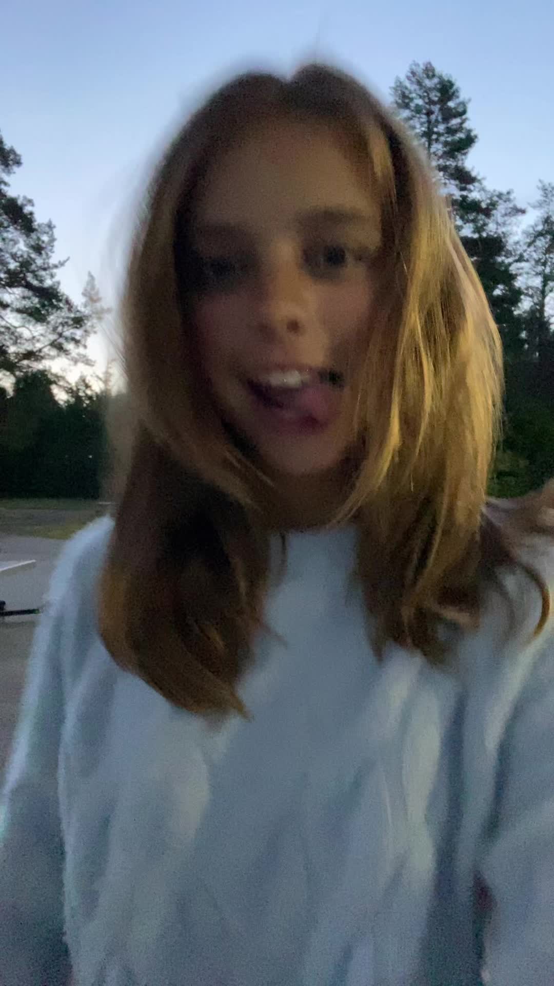 @𝓎𝑒𝓋𝒶