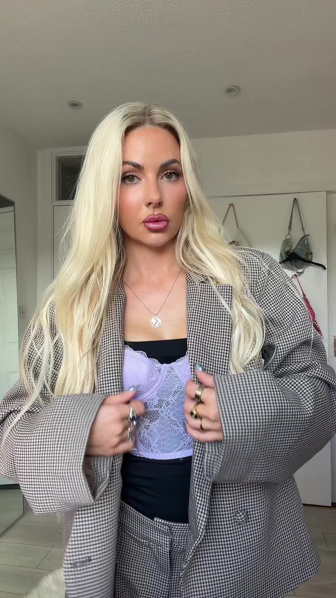 @themelissaclarke