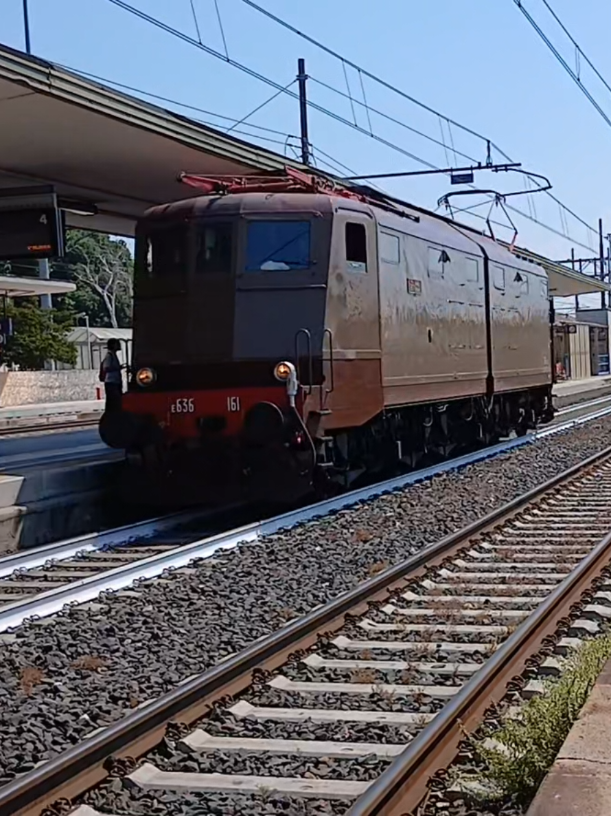 @Italian_trains