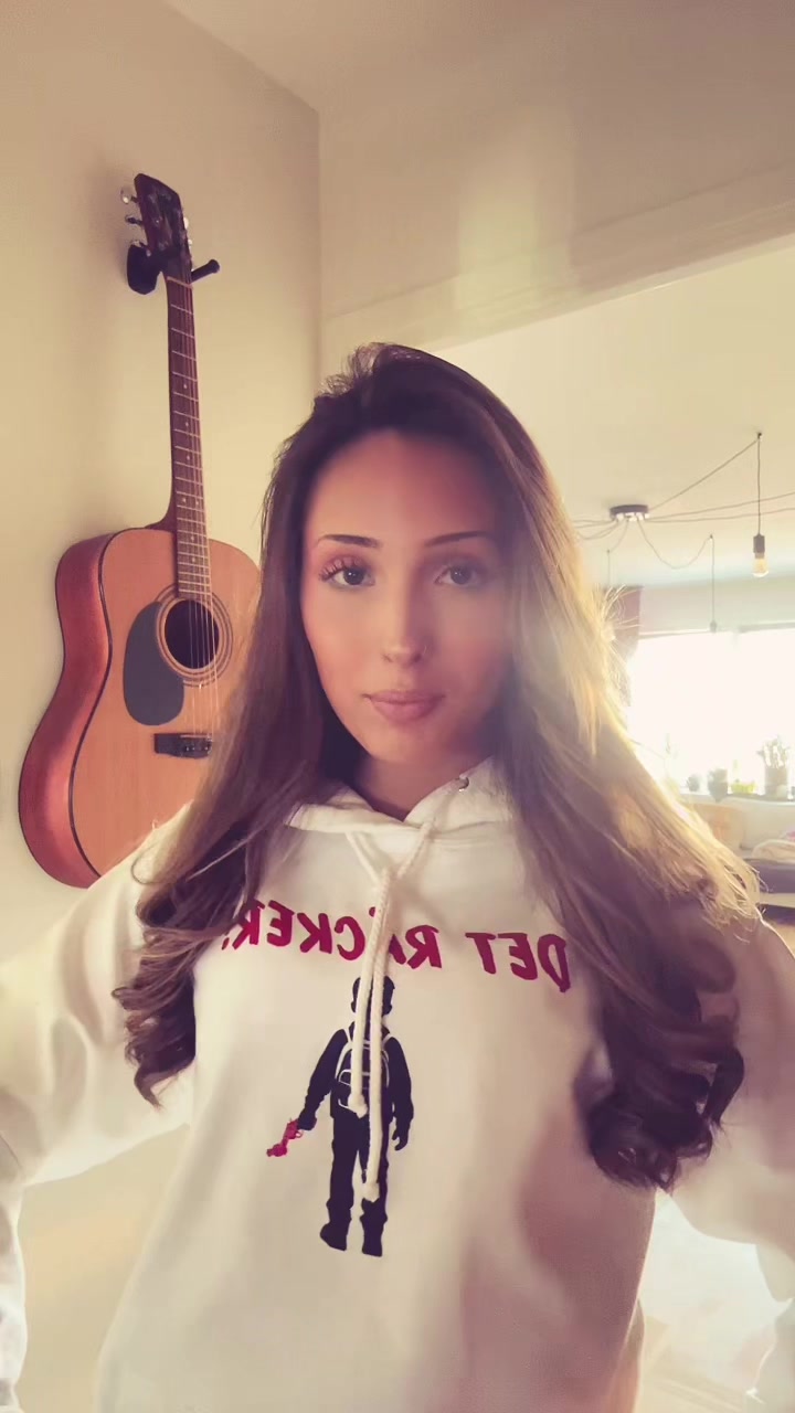 @𝓥𝓲𝓭𝓪 💋