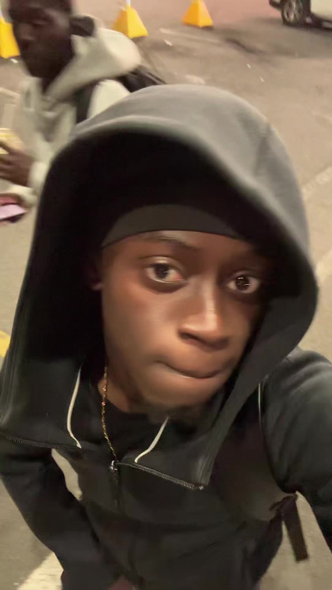 @Theyluv._Mo
