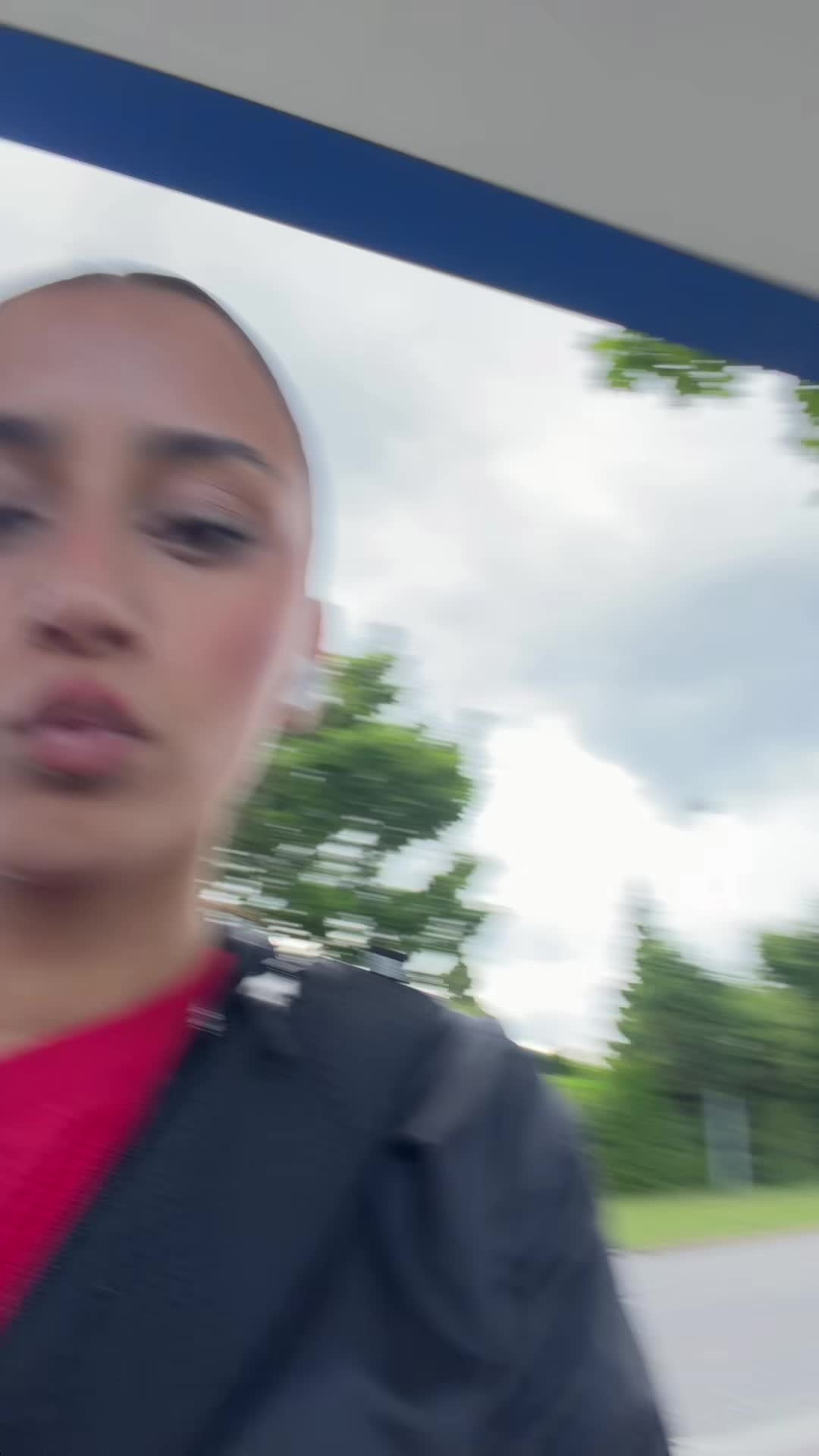 @lrajx