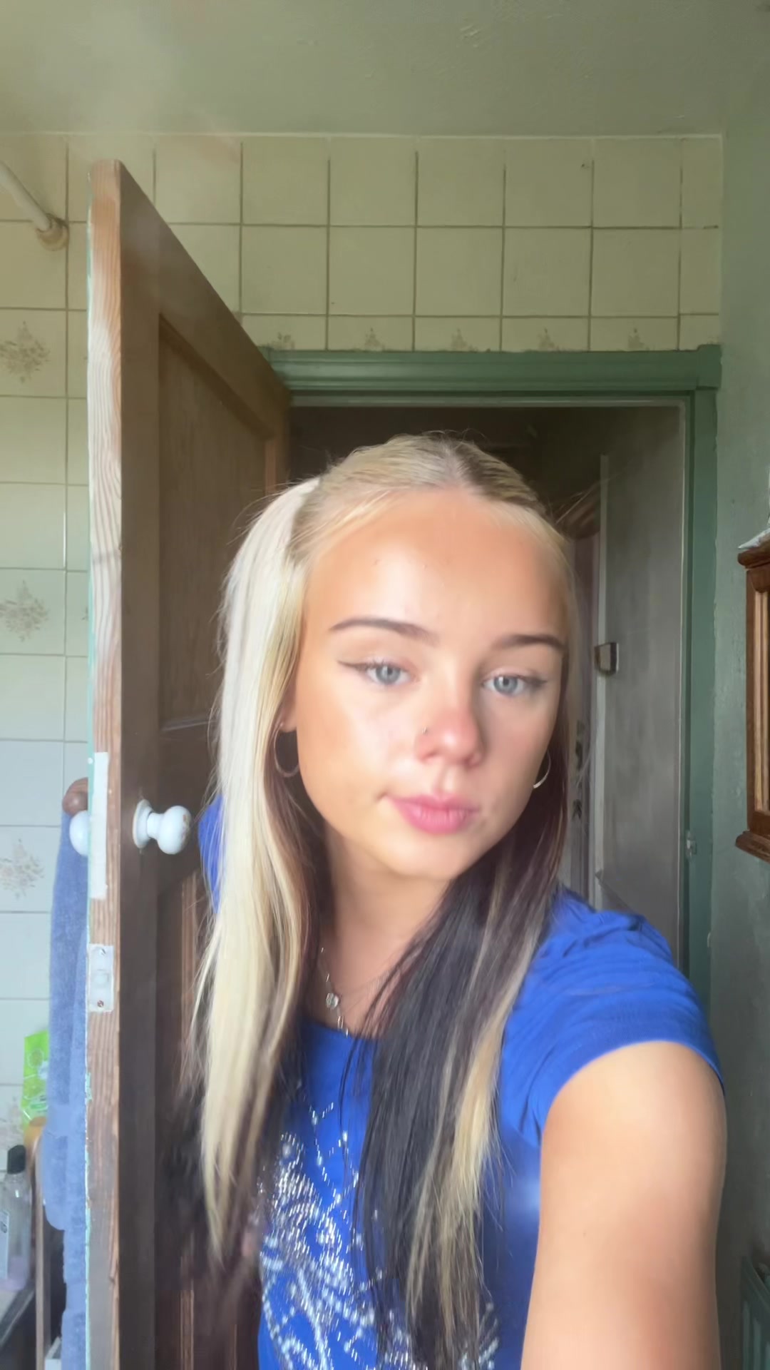 @connie