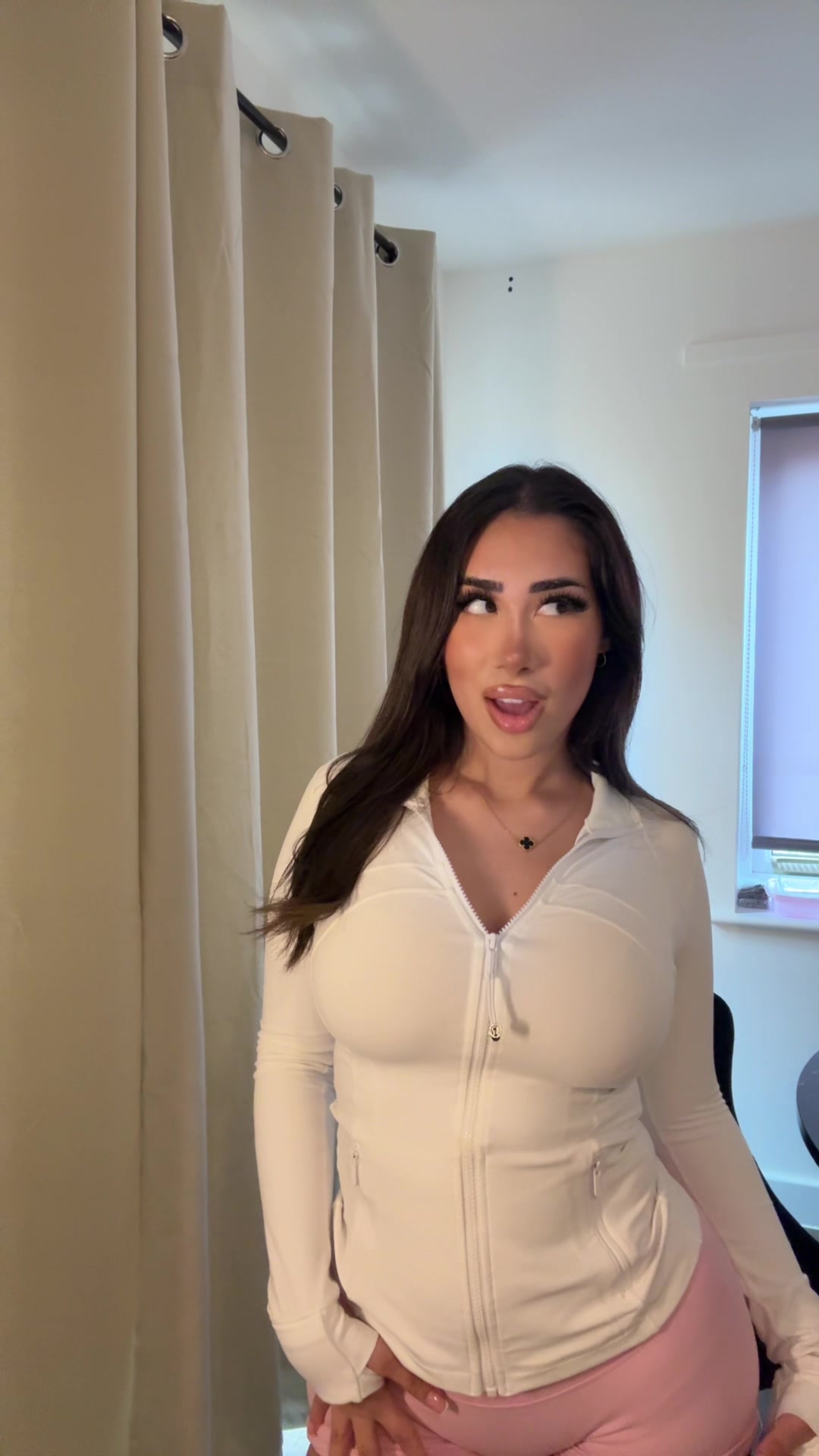 @zahra 👑