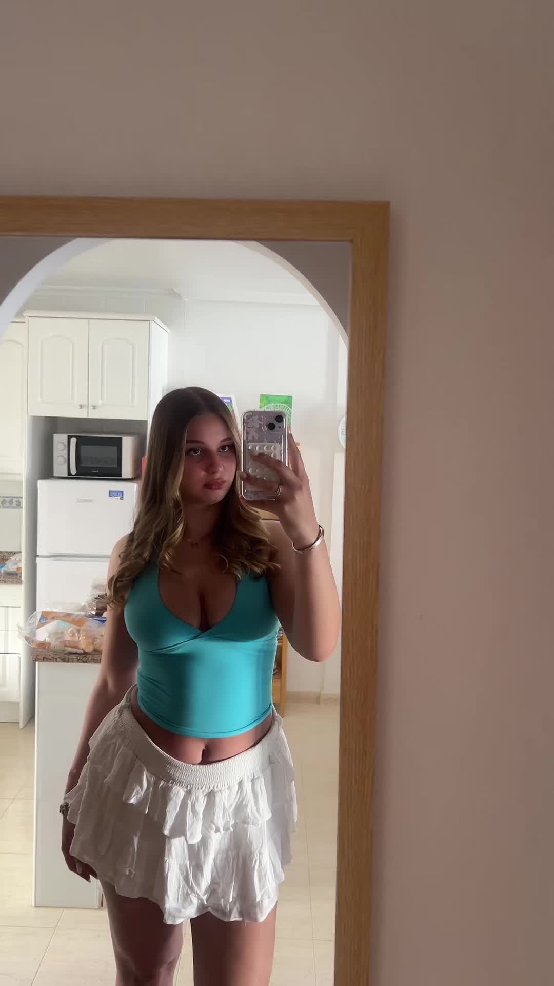 @lucie🍒