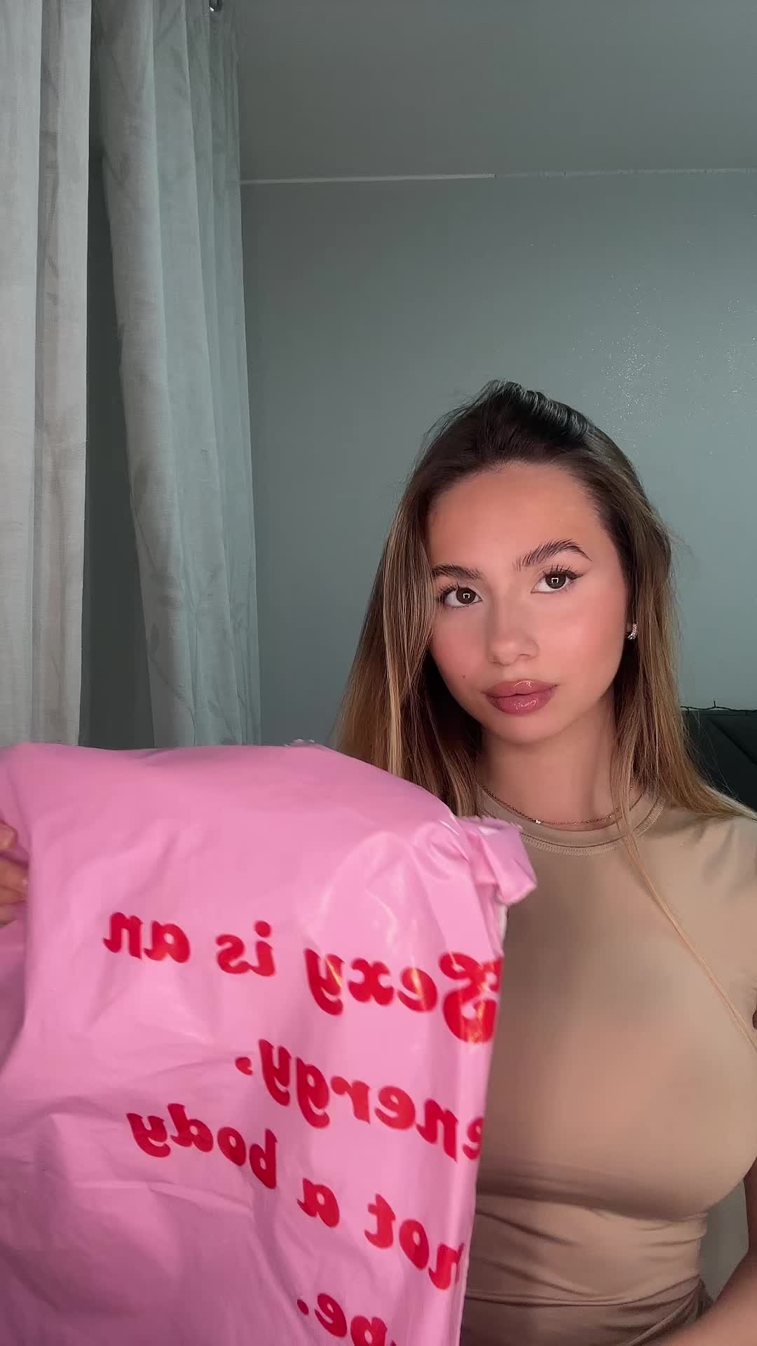 @Melania