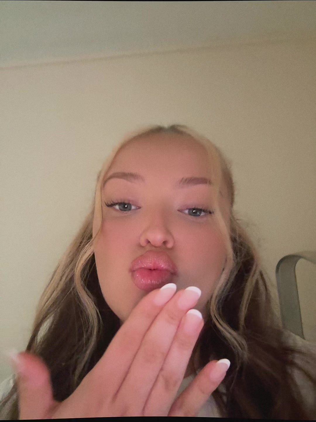 @KiKi