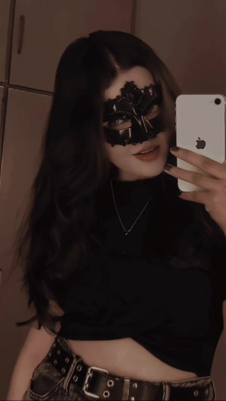 @Hassena🖤🕊️