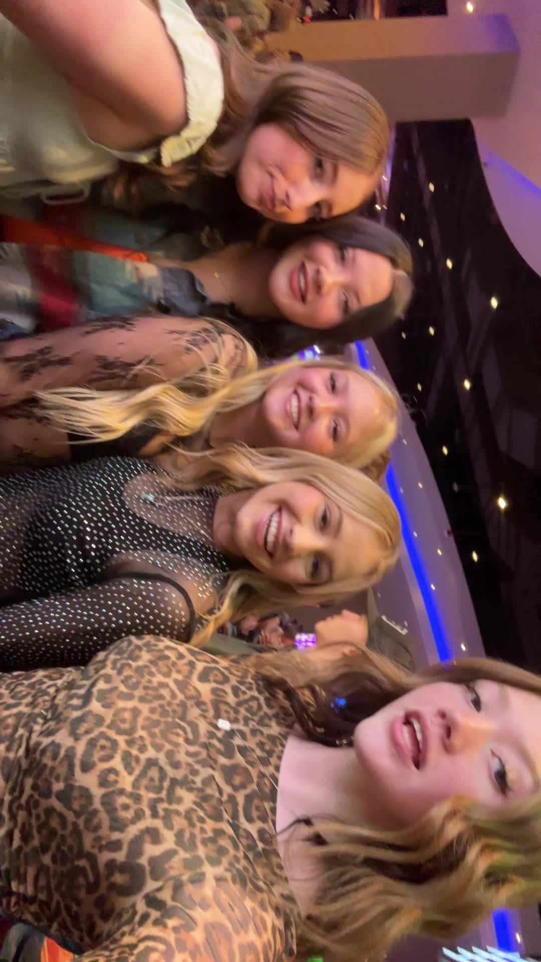 @Chloee
