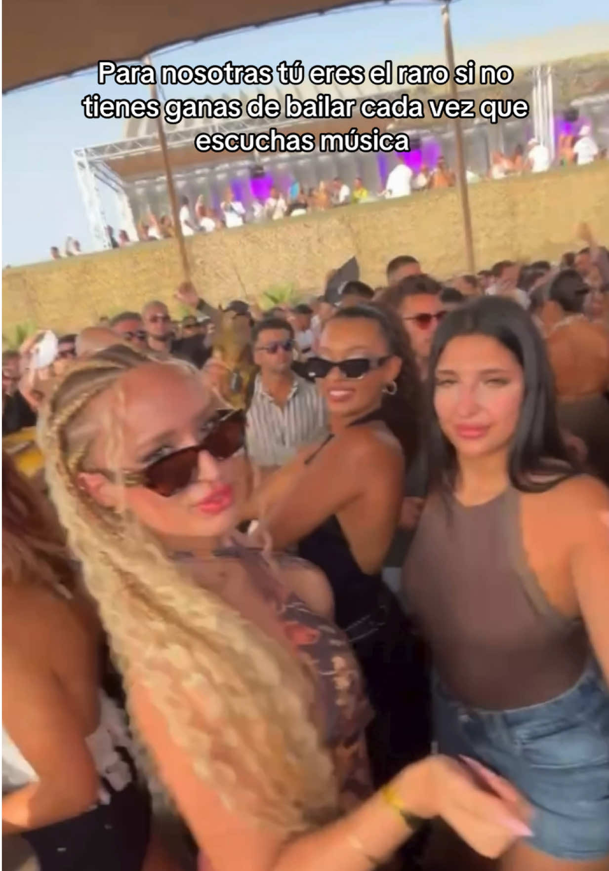 @laaurang_