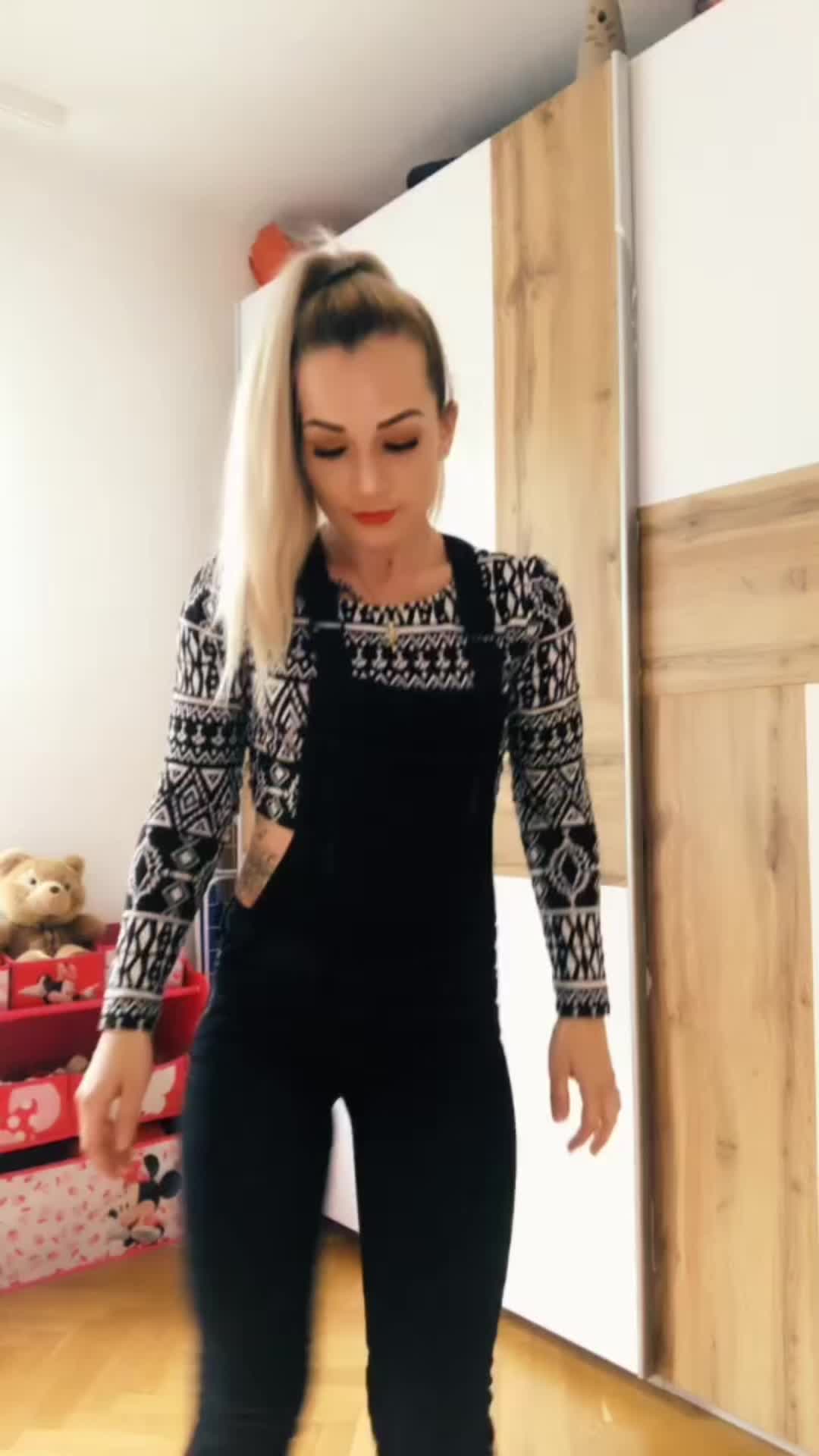 @_Natalie_