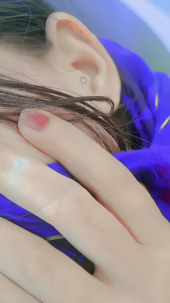 @༺ 🍁𝑬𝒚𝒆𝒔 𝒒𝒖𝒆𝒆𝒏🍁 ༻