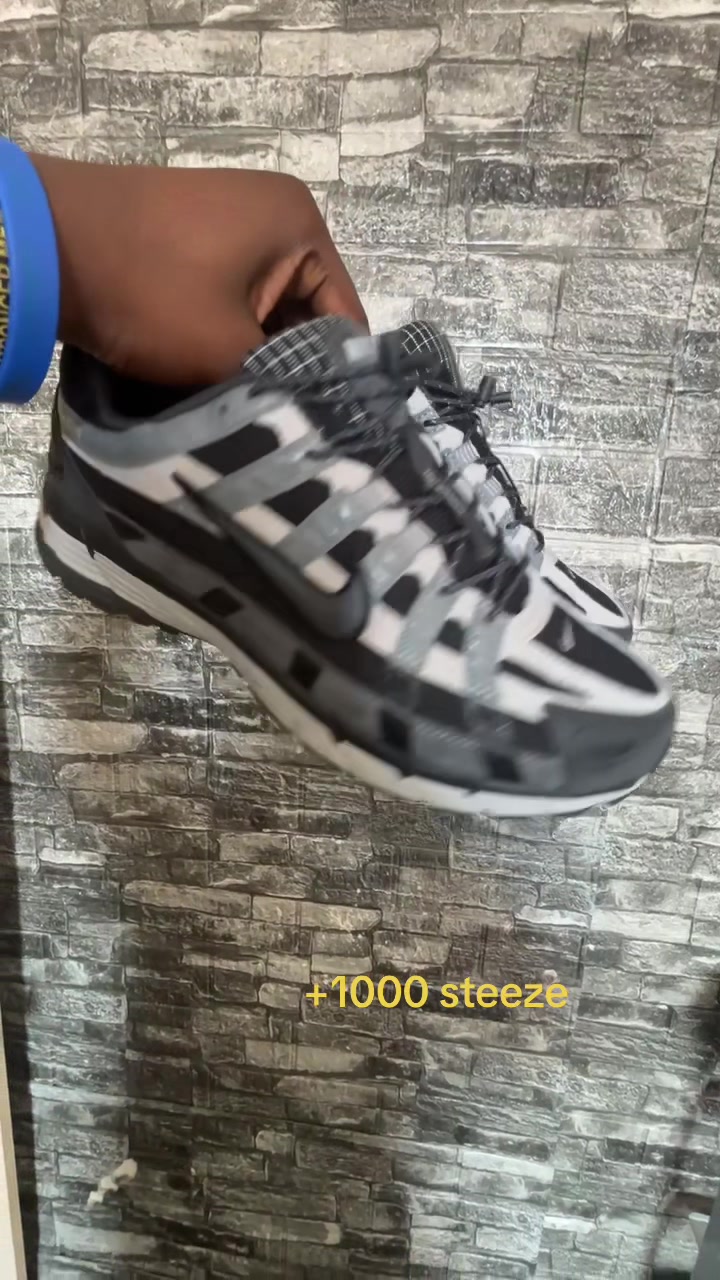 @★★★★☆