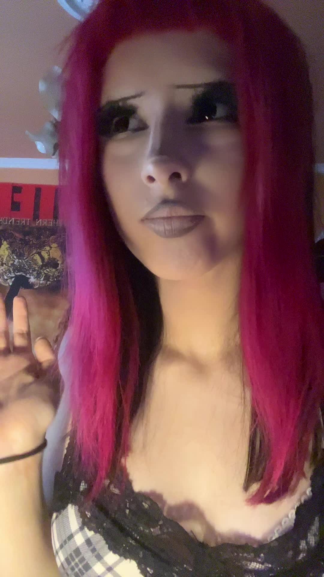 @🖤