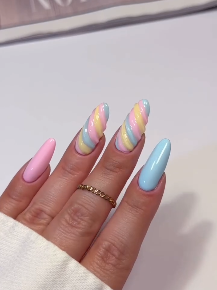 @Daily Nail Inspo Curated ✨️