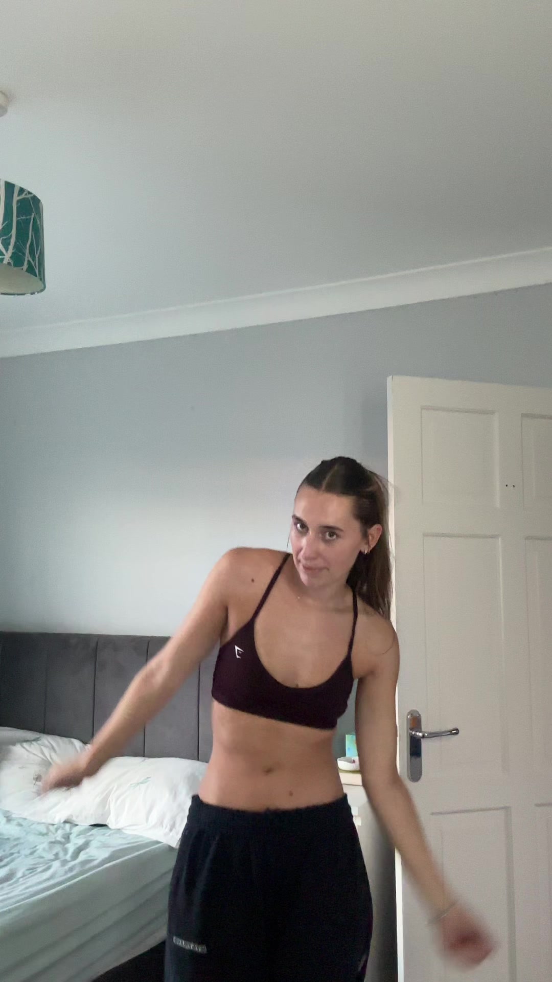 @itslivskyee