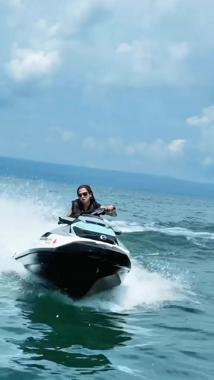 @Boink_bollywood
