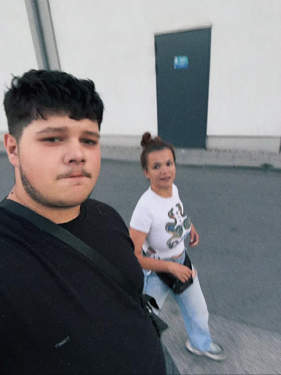 @Алекс😁❤️