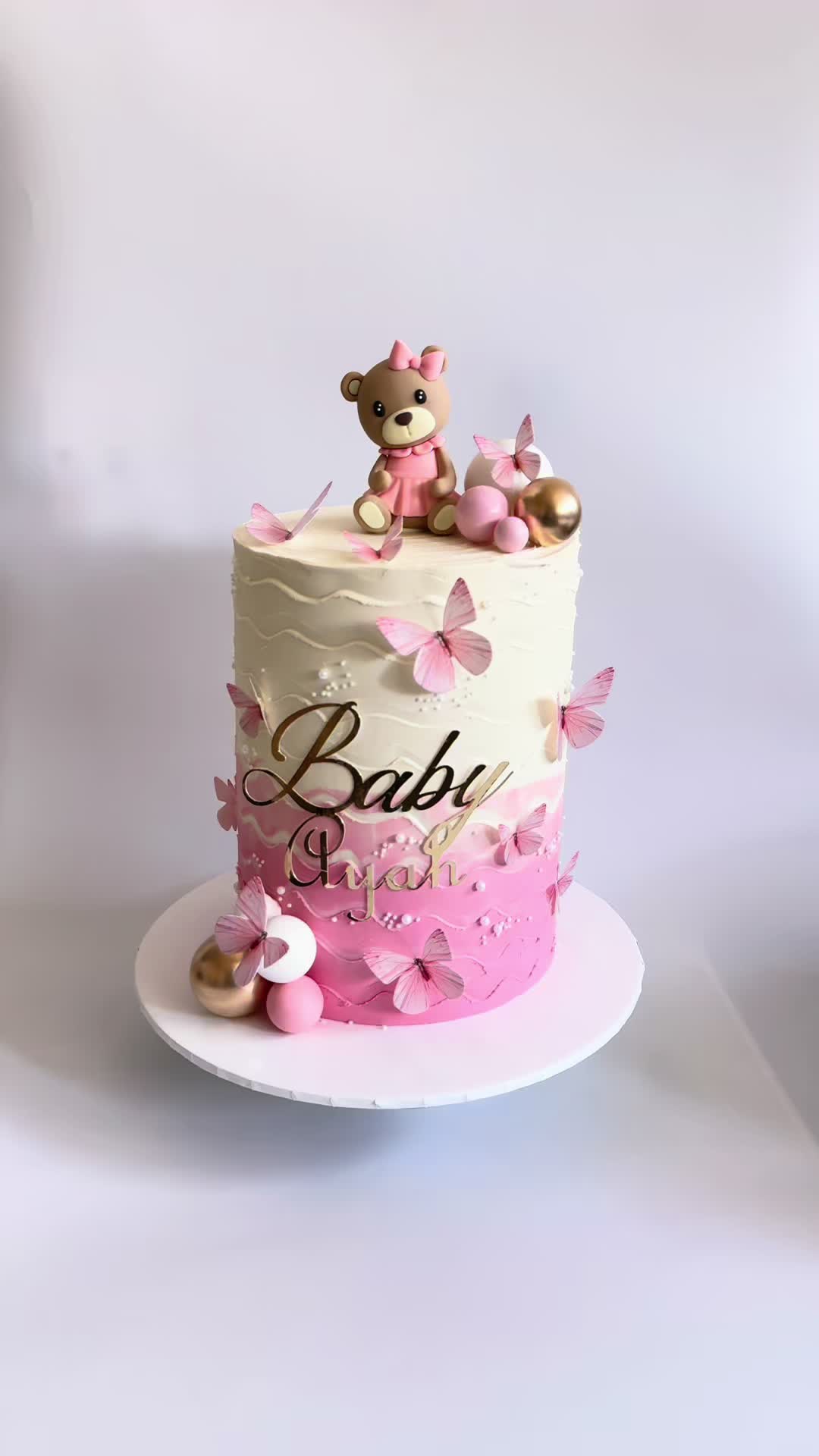 @macarons_and_bakes
