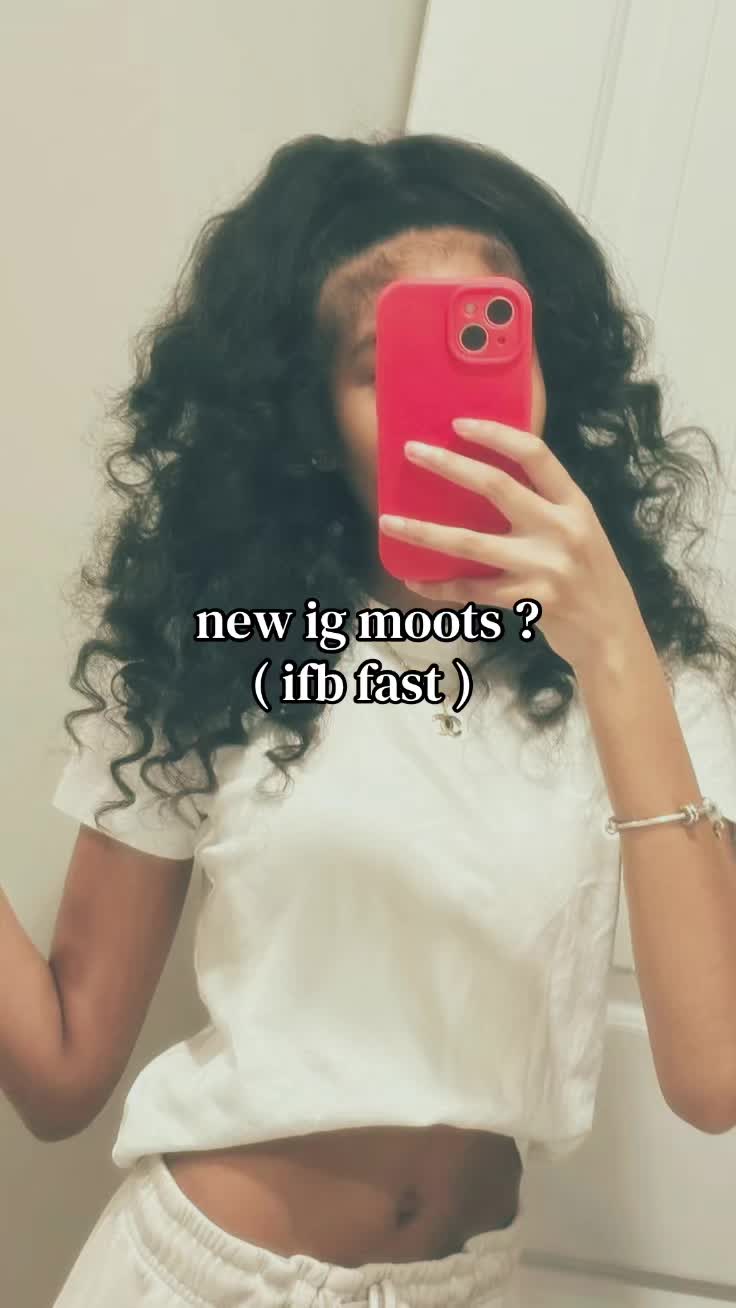 @ᥫ᭡.