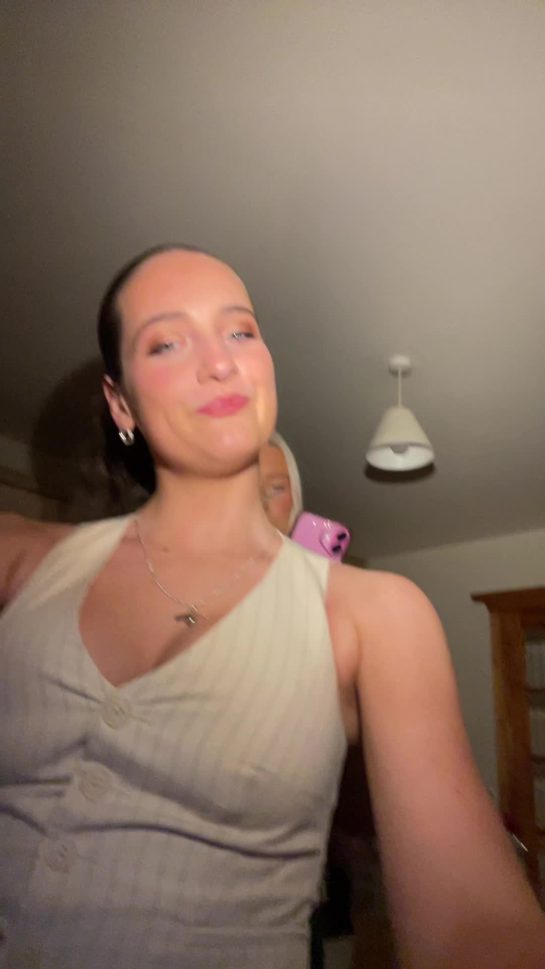 @Bella