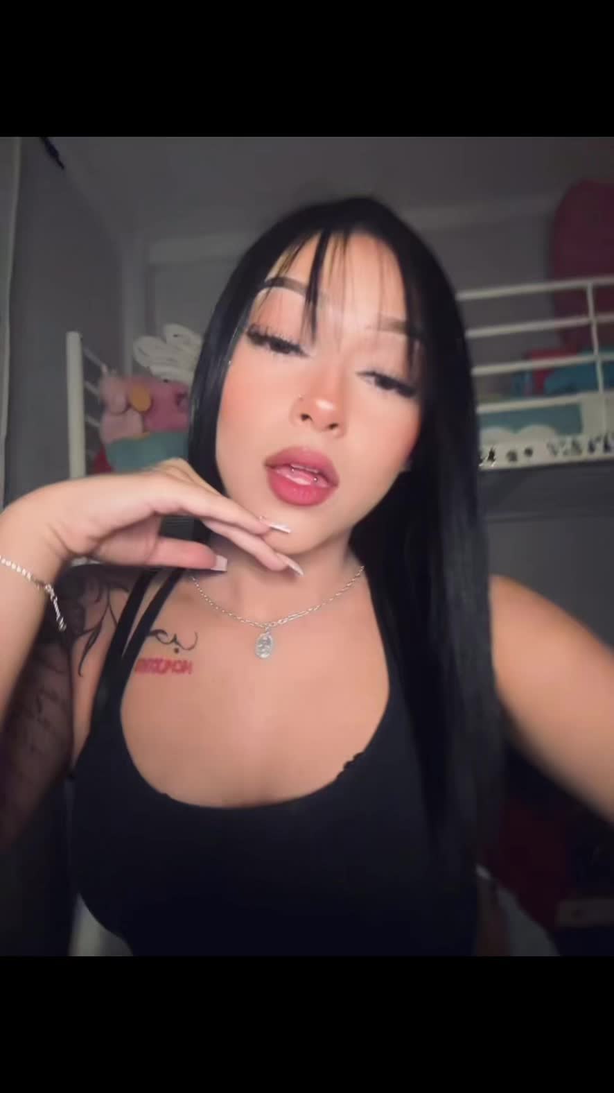 @𖣂