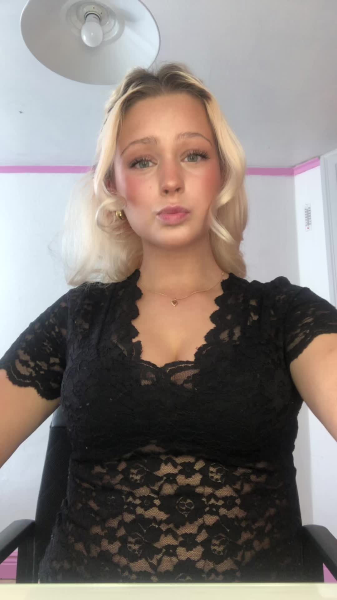 @💗