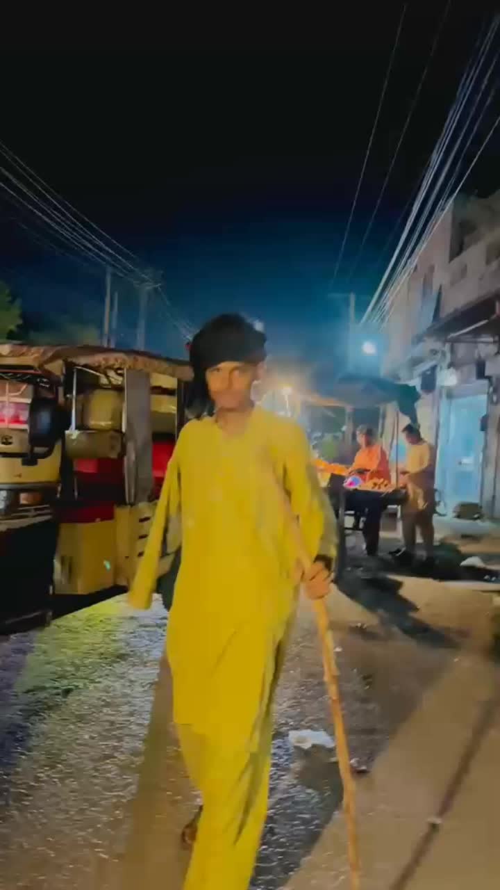 @😂 ملتانی ٹوپی باز 🤪