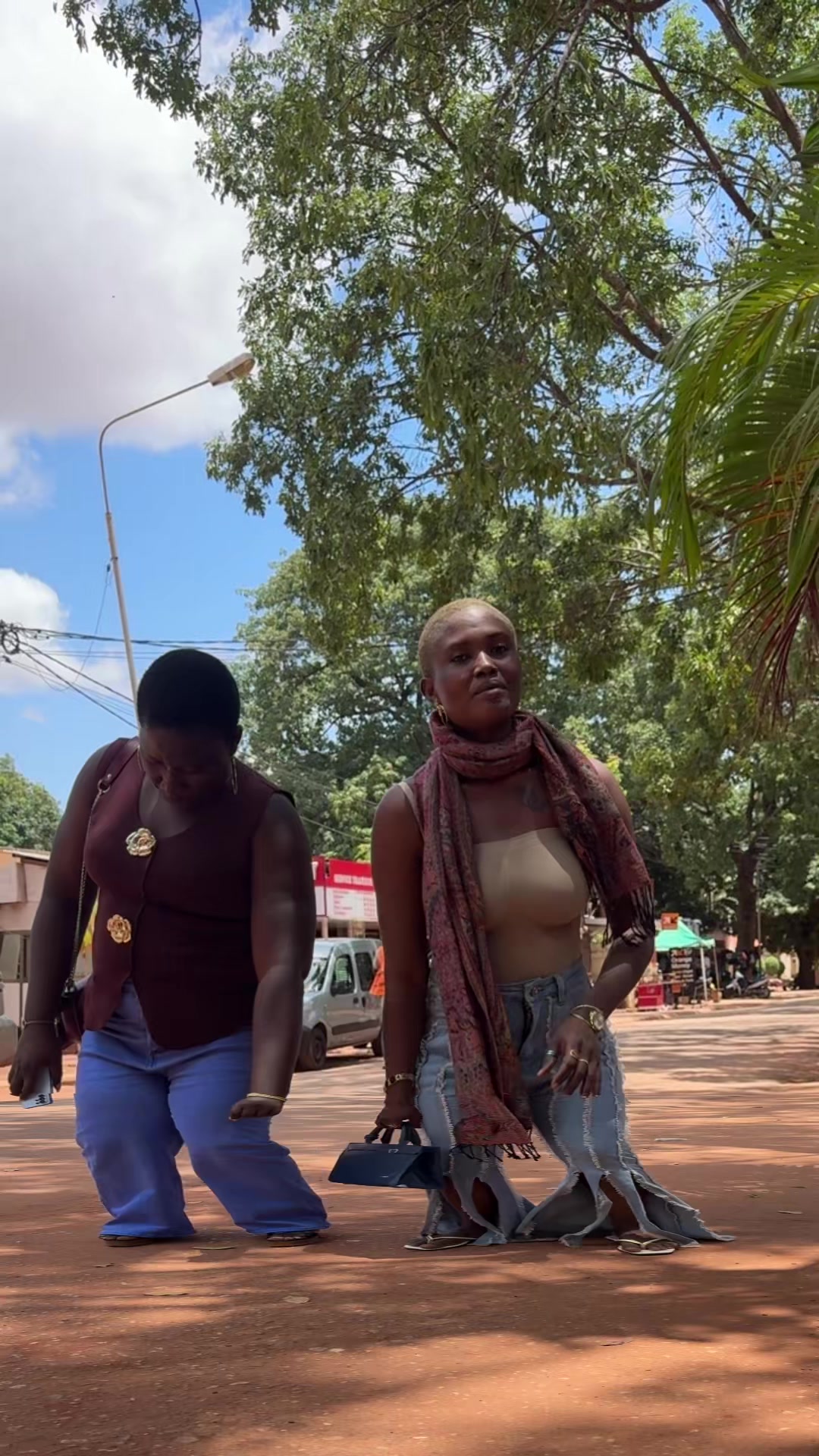 @Queenzy_🦋👸
