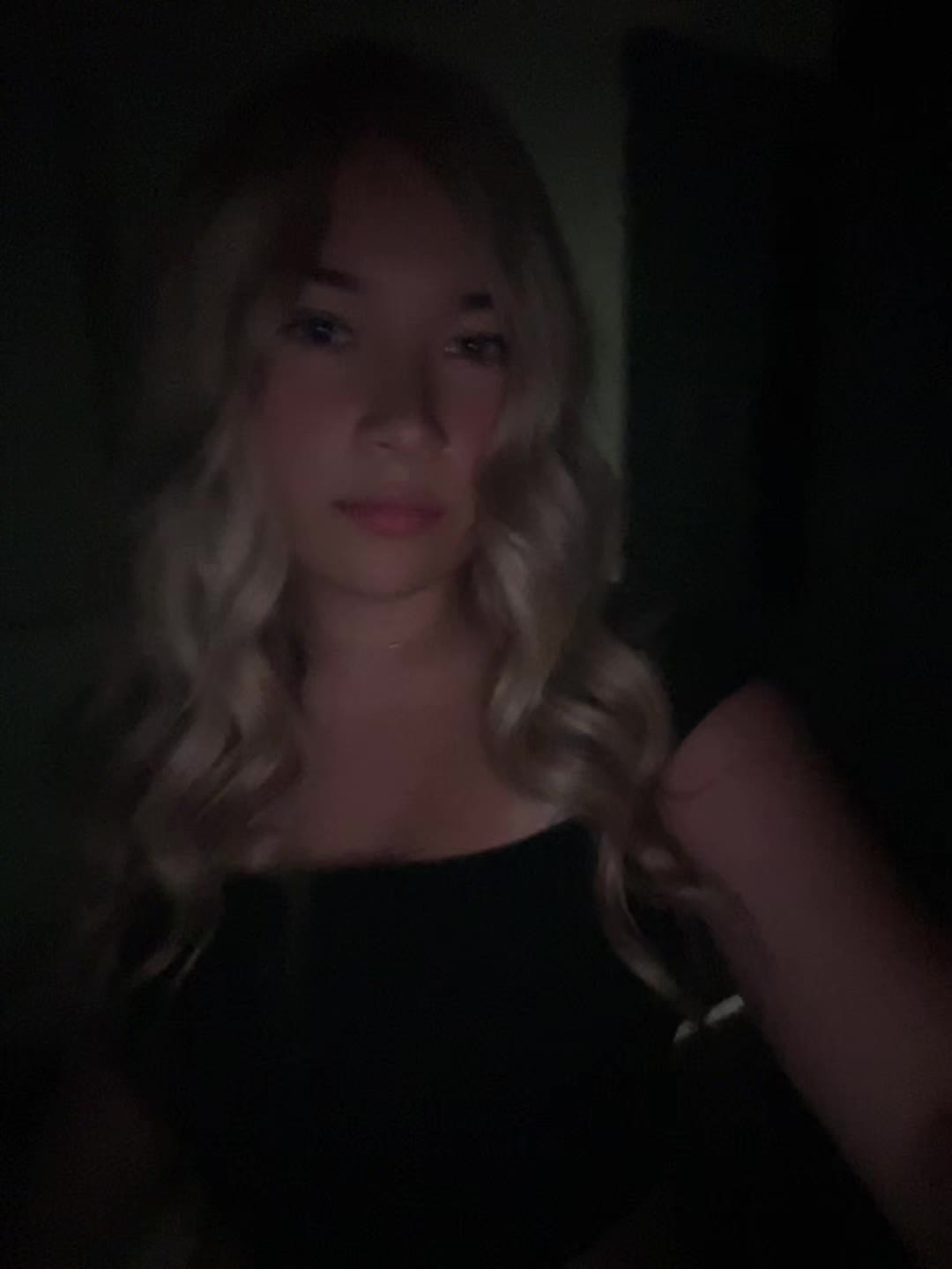 @alayna.