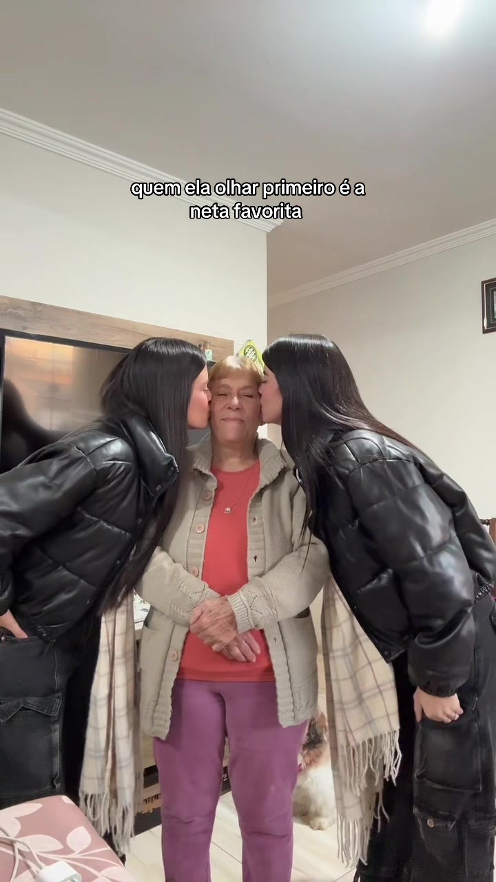 @thaís e agdha