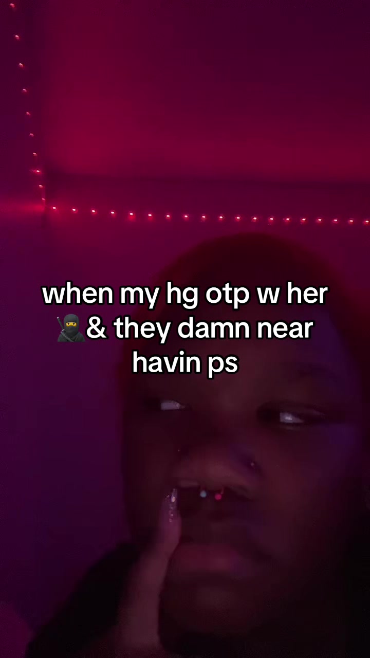 @🫦