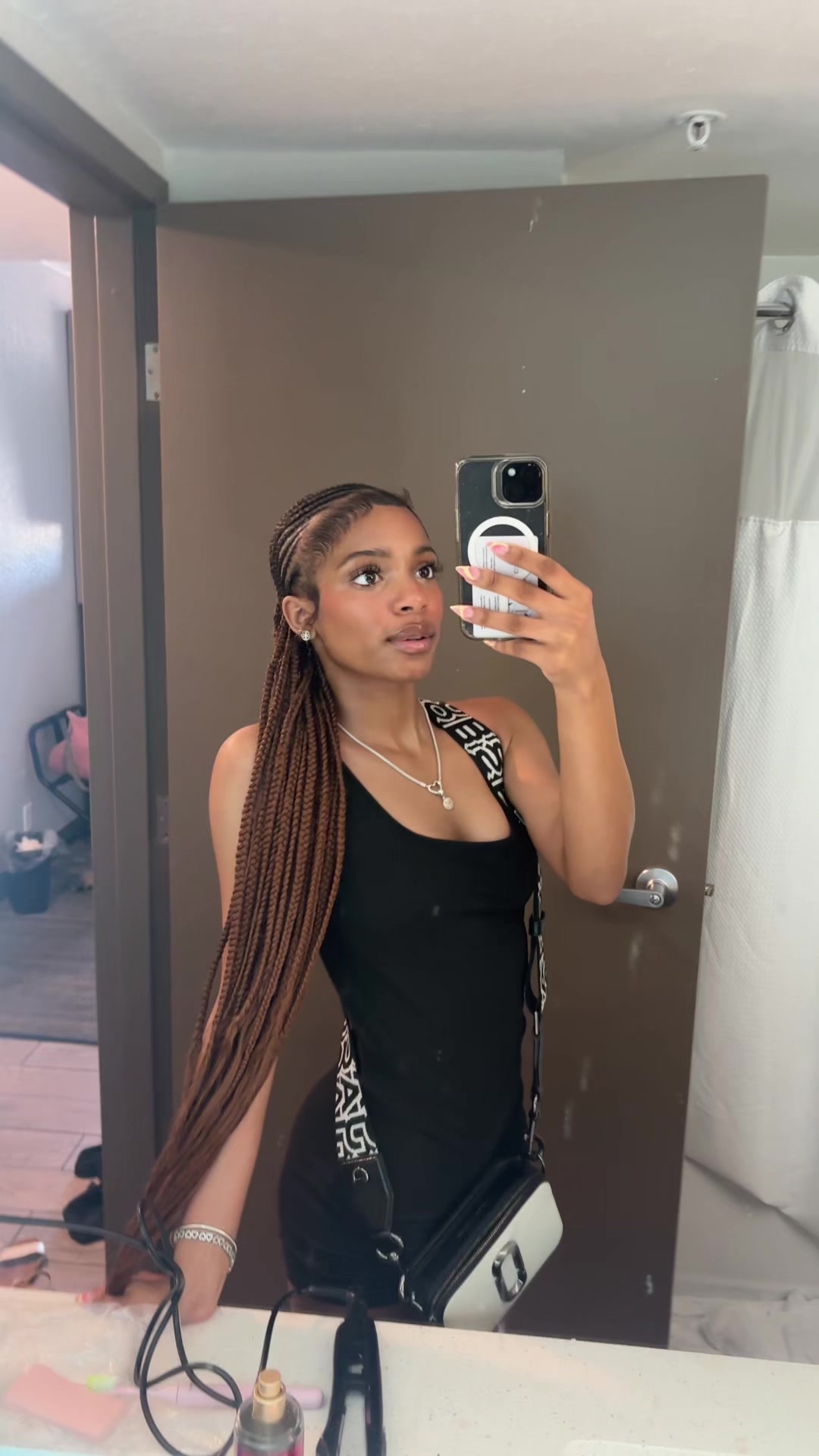 @kennaniicolee