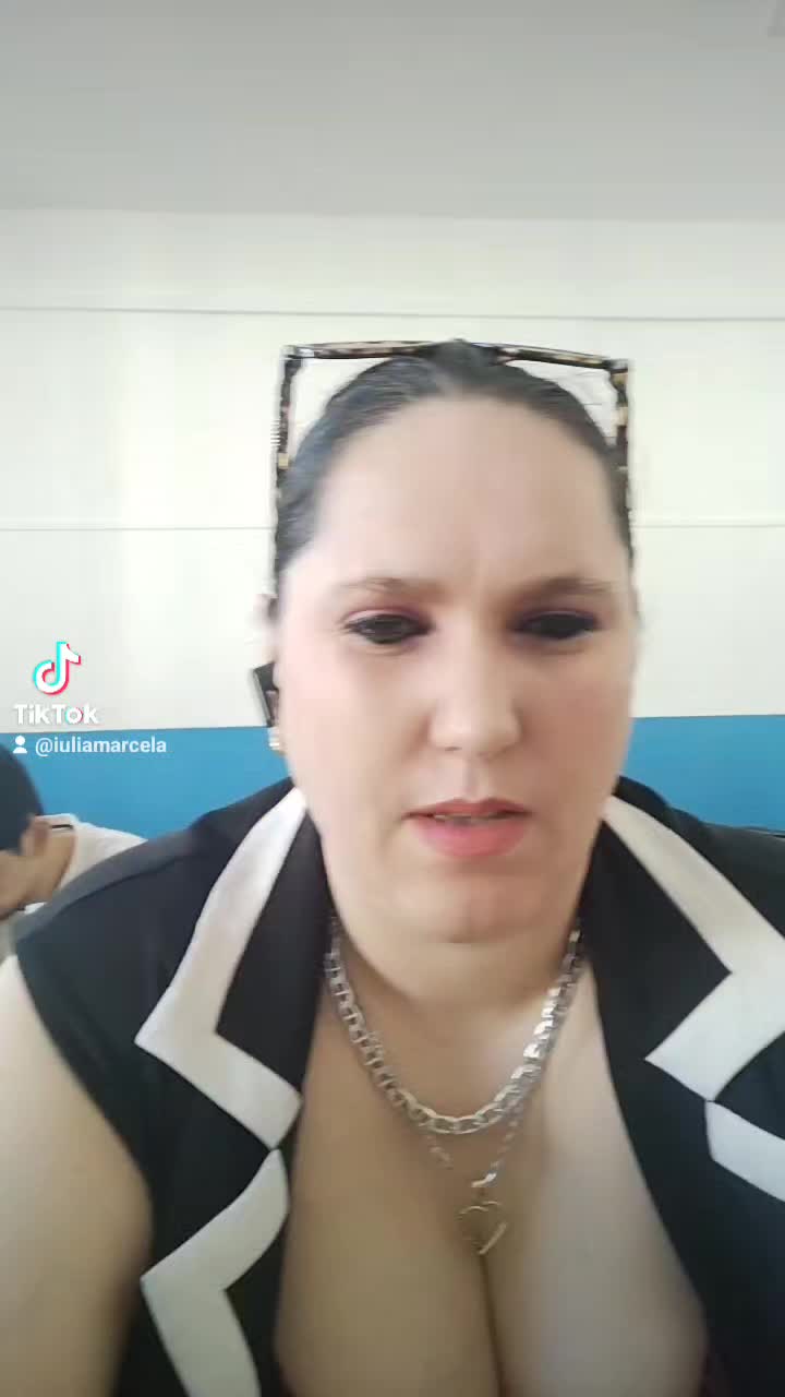 @iuliamarcela