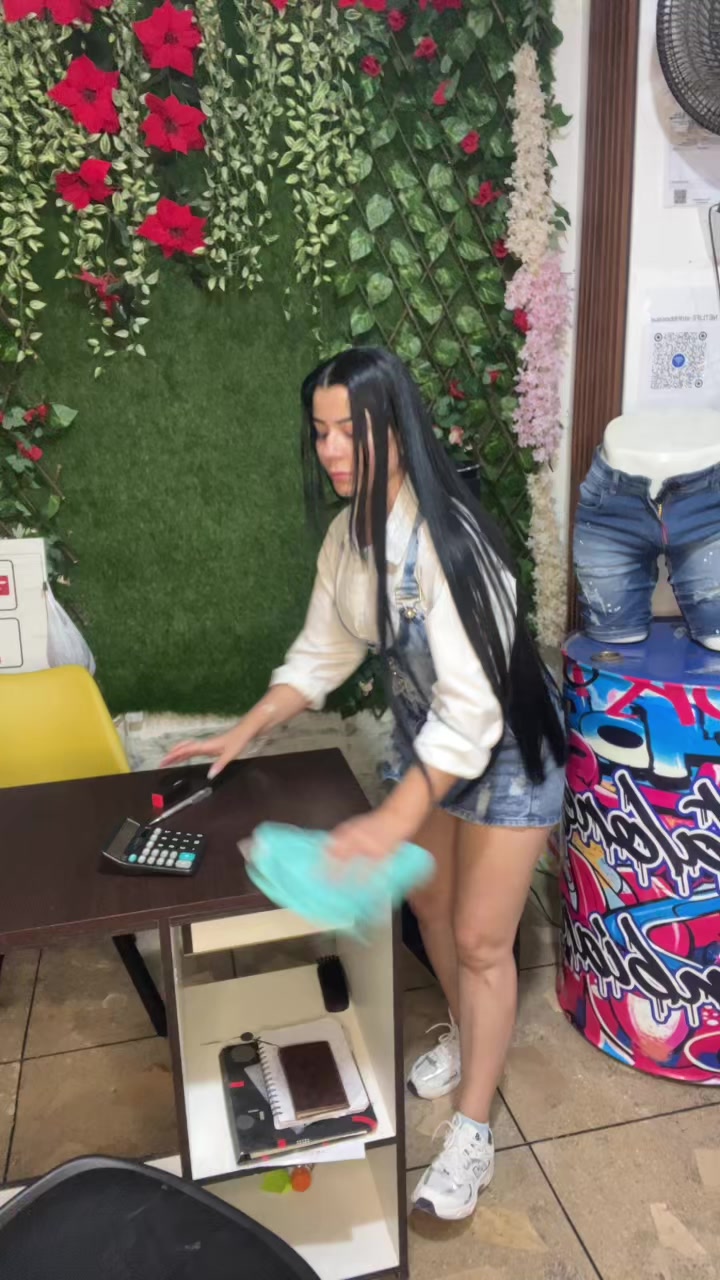 @Lucy Store