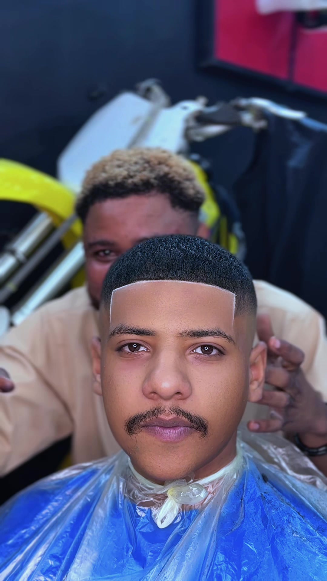@KINGCUTZ CELEBRITY BARBER ๐ธ๐ฆ