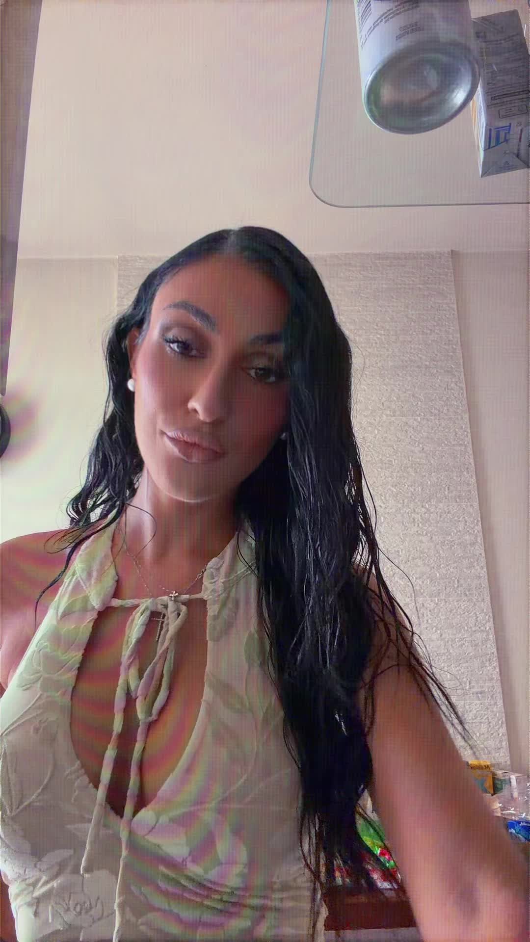 @Carlottavenosi