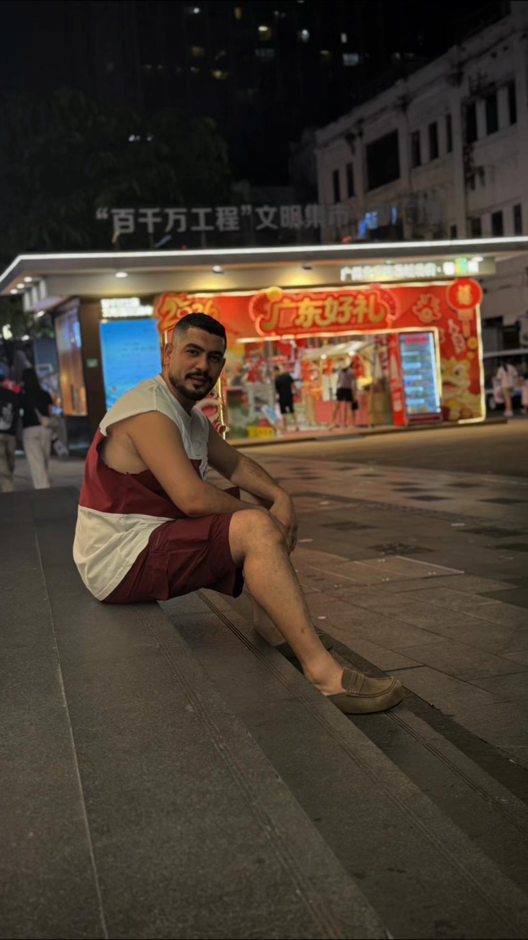 @قورشي 👈بطل 🏹المستورد👖👕