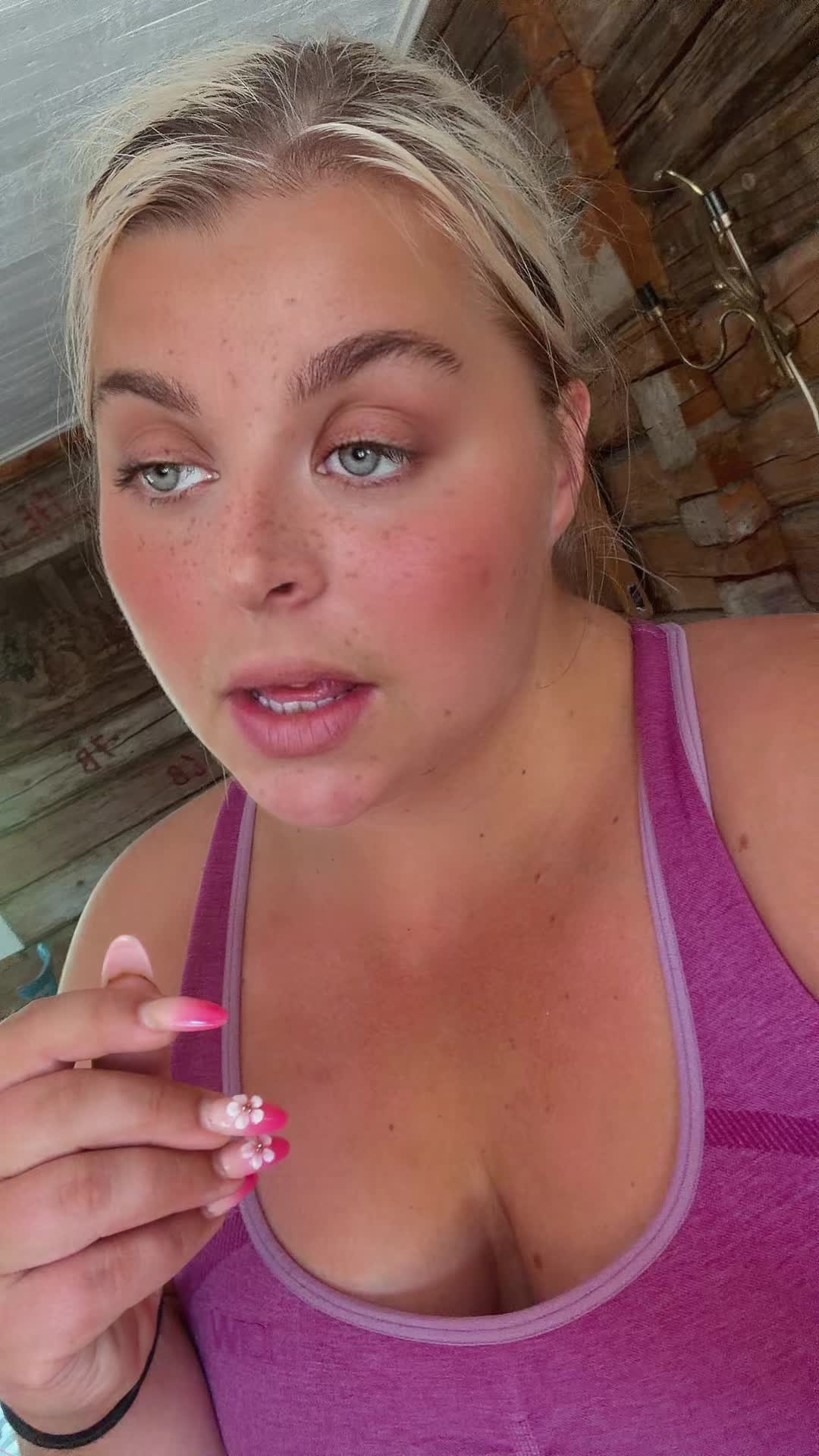 @klaraorbacks
