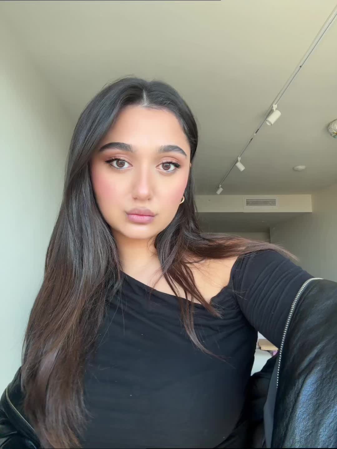 @Neeksters