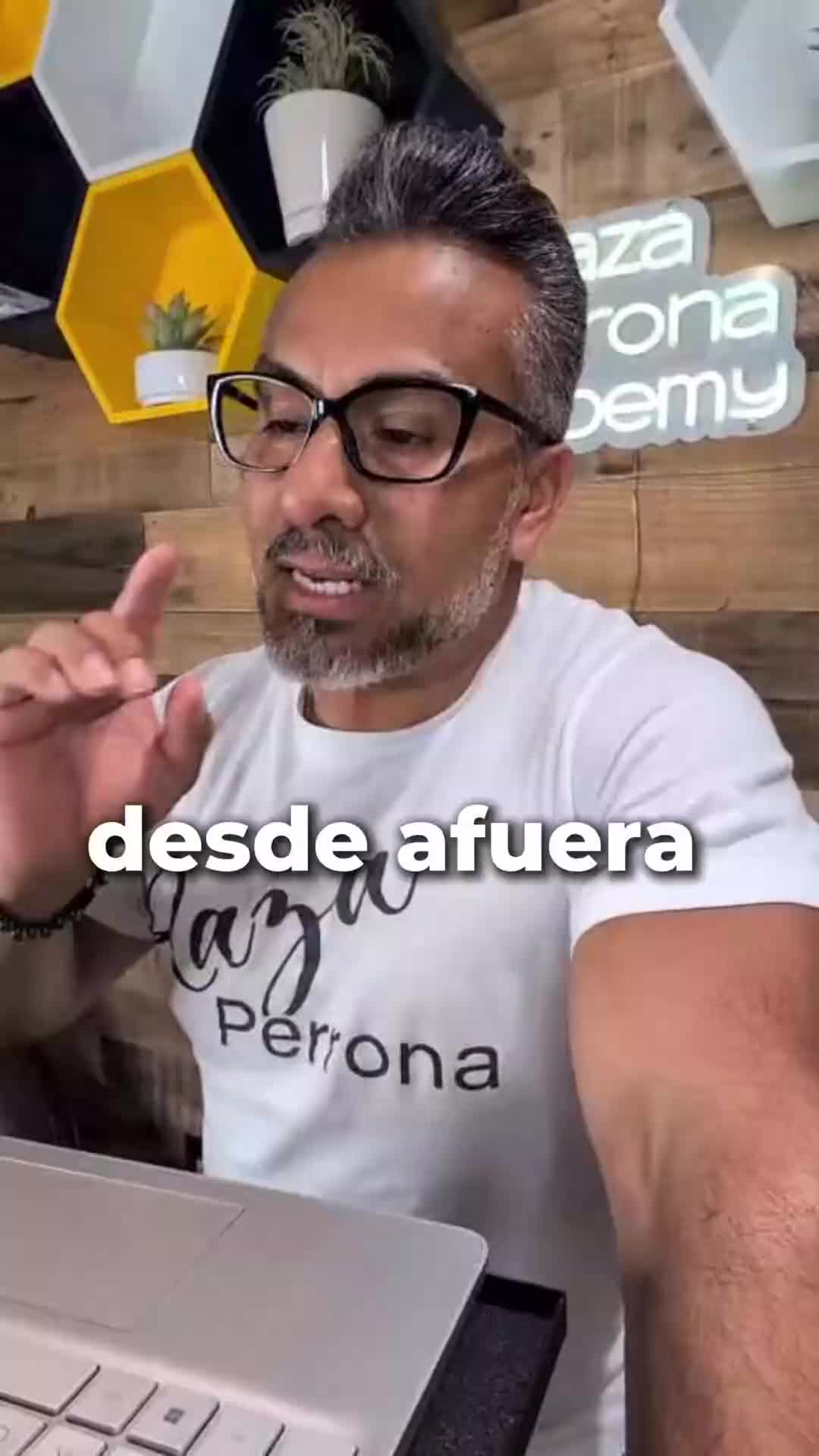 @Raza Perrona