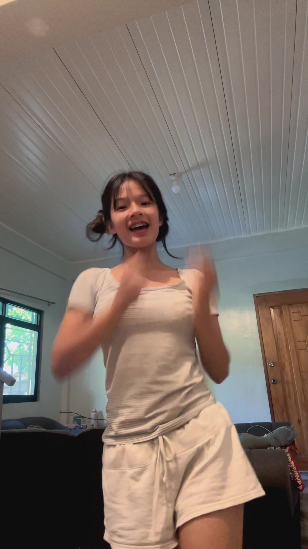 @litchownie.